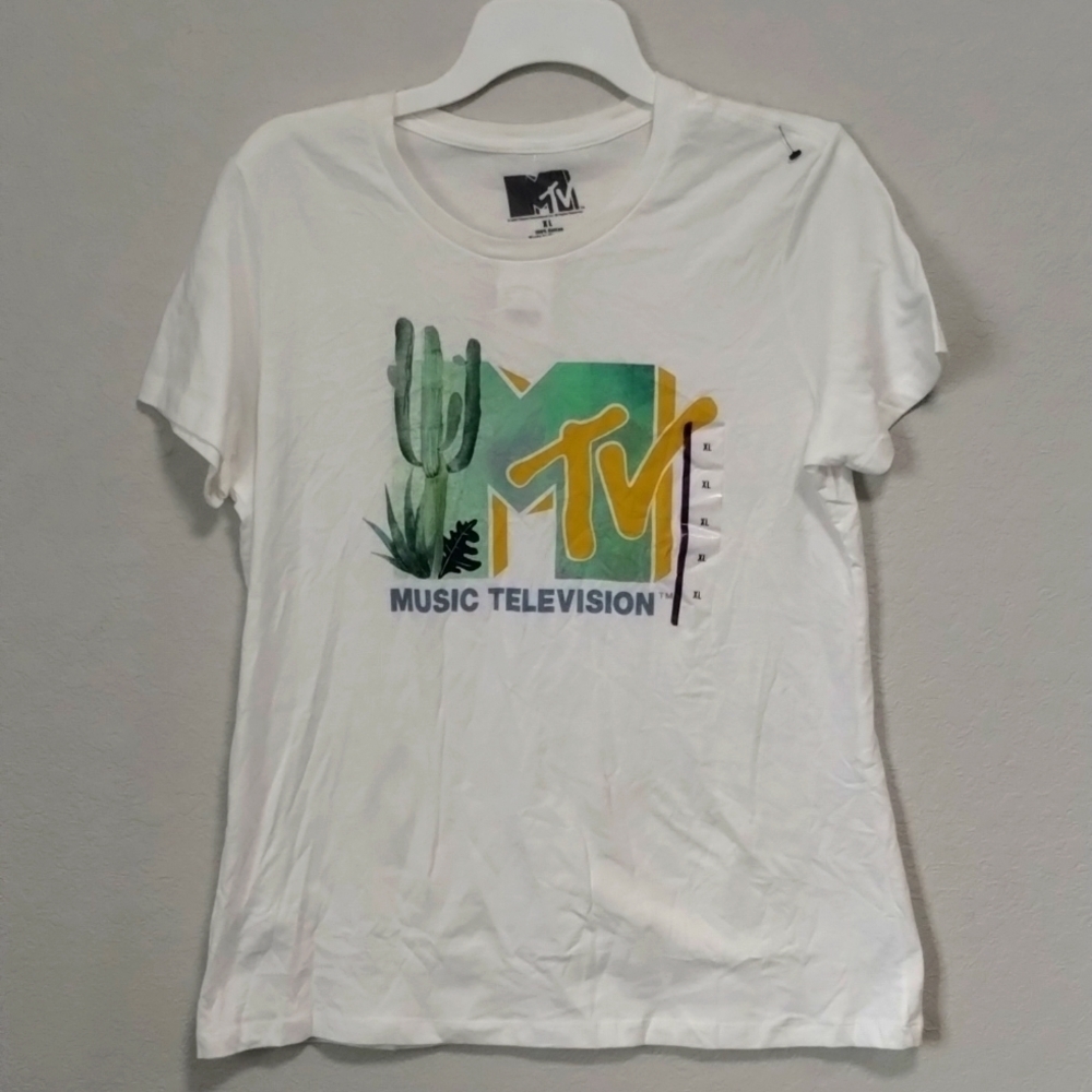 MTV Women's Shirt Size XL White and Green Cactus